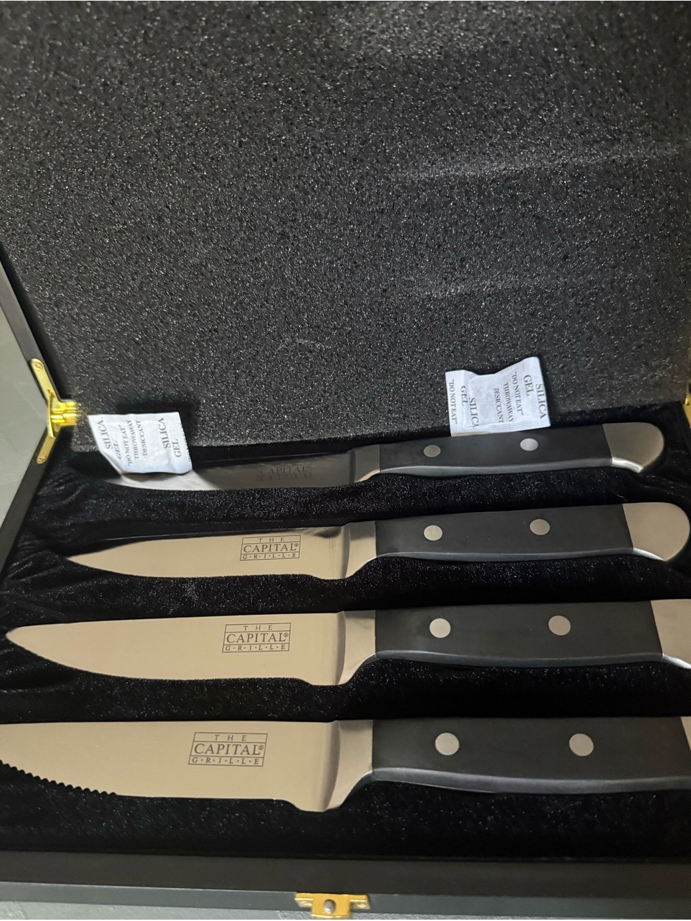 The Capital Grill Premium Black Handle Stainless Steel Steak Knife Set 4 Pieces - Picture 4 of 9